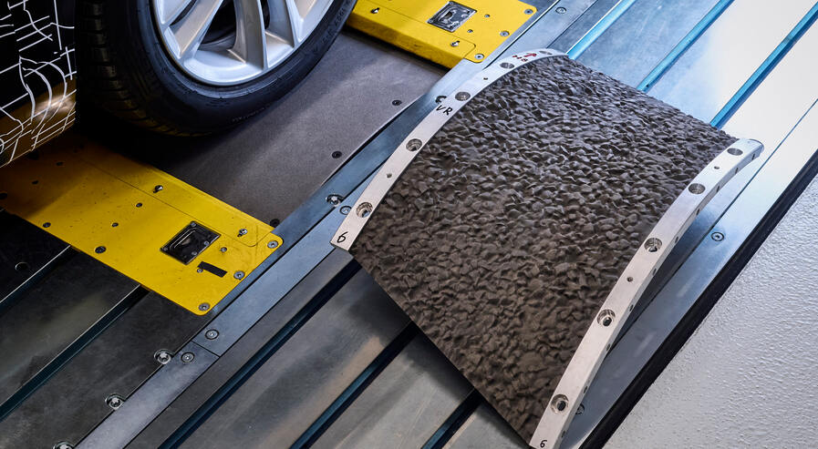 Simulieren von Fahrbahnoberflächen – individuell für Ihr Testprofil